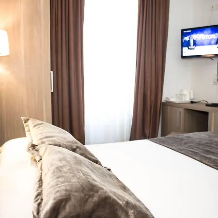 Agenor Hotel 3*
